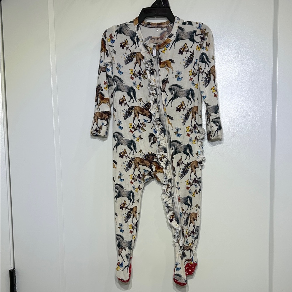 Posh Peanut Equestrian Horse Graphic Ruffled Bamboo Footie |Size 6-9 months - Picture 3 of 12